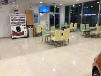 私たちの店内お見せしちゃいます！