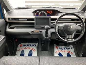 車内の臭いや汚れがよく取れる３つの方法！