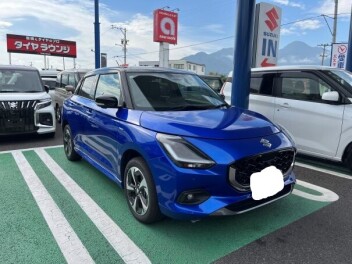スイフト　レッド＆ブルー