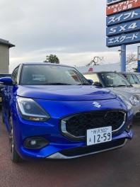 新型スイフト試乗車入荷！！