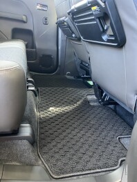 新型クロスビーの後席