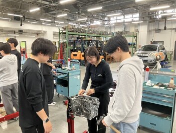 ★エンジン分解研修を実施しました！ 組立編★