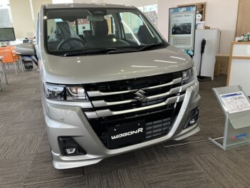 あたらしいワゴンＲがやってきた！！