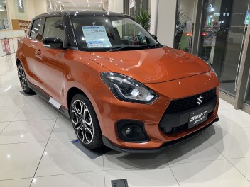 最終告知☆スイフトスポーツ　ZC33型☆