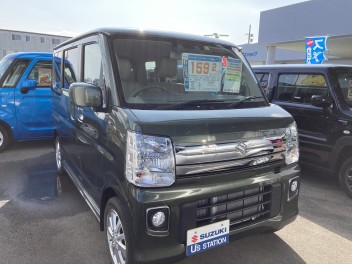 おすすめ中古車　エブリイワゴン　ＰＺターボ　4ＷＤ／ＣＶＴ