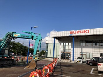 店舗入り口が片方になります！
