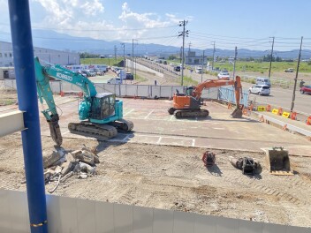 新店舗建設、着々と・・・！！