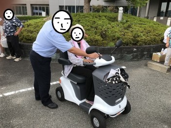 セニアカー安全運転講習を行いました(9月22日)