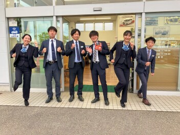 営業しております！！