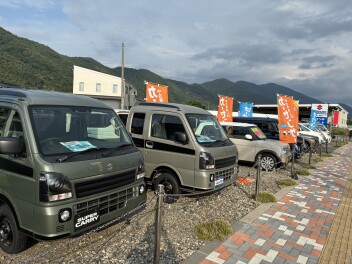 お買得中古車続々入庫中です♪♪