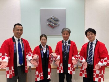 初売りだョ！全員集合