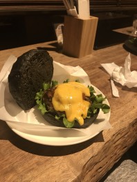 おいしいハンバーガー食べてきました(^^)/