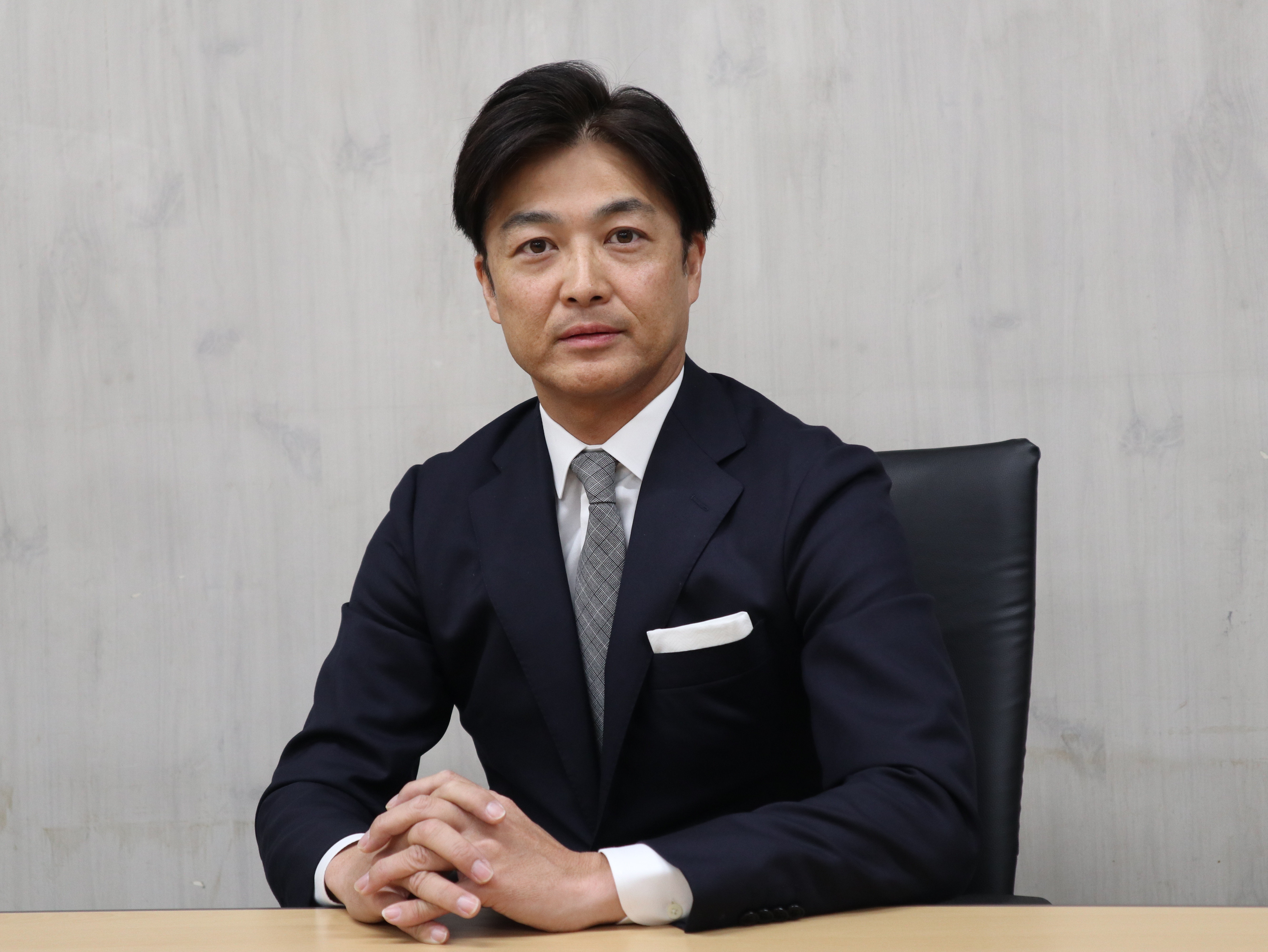 西原 朋史