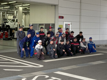 自動車整備士PRパンフレット撮影に潜入！