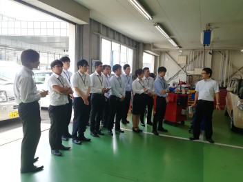 整備職　会社見学会を行いました！！