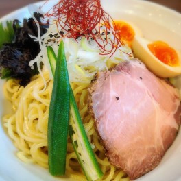 春の梅塩つけ麺　～麺や真登～