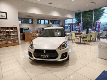 ショールーム展示車のご紹介です