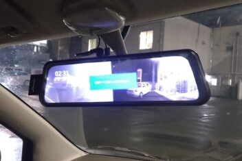 ドライブレコーダー