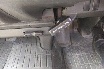 パーキングブレーキ