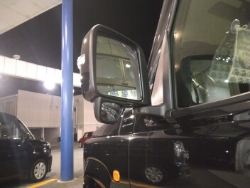 サイドアンダーミラー