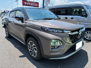 フロンクスの試乗車（アースブラウンパールメタリックブラック２トーンルーフ）あります♪♪