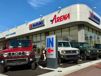 イタリアカラーで魅せるジムニーノマド