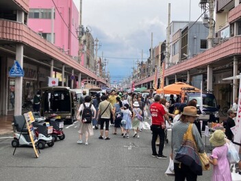 第３７回　富士本町軽トラ市に参加しました！