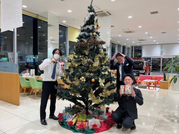 クリスマスツリー飾りました！