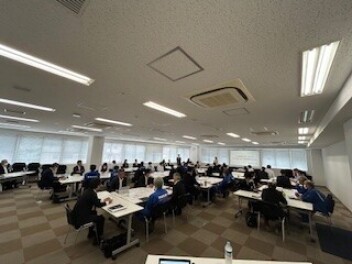 生理痛体験研修実施いたしました