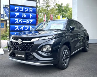 NEW！！【展示車】フロンクス　コンパクトSUV　４WD　展示中！！