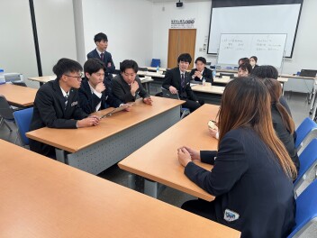 【新人社員研修】★坂上先生★