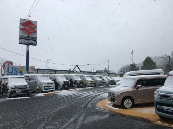 ★　降雪時の運転にご注意！　★