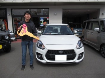 スイフトスポ－ツ納車です。