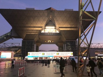 ビッグな会場でわくわくなショー！！