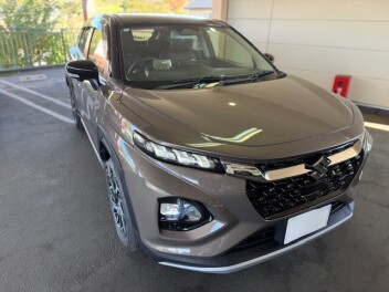 本能を刺激するクーペスタイルSUV 新型フロンクス誕生！