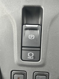 電動パーキングブレーキとブレーキホールド