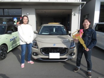 新型スイフト納車です。