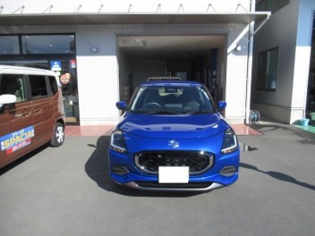 新型スイフト納車です。