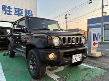 ジムニーノマド新色の試乗車はいりました！