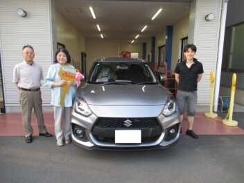 スイフトスポ－ツ納車です。