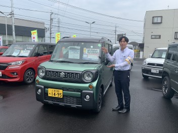 あいにくのお天気ですが、営業しております！