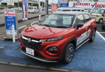 フロンクスの試乗車あります！