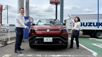 ジムニーノマドとｅビターラの試乗車がやってきました！！