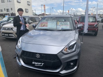 同じスイスポでも、、、