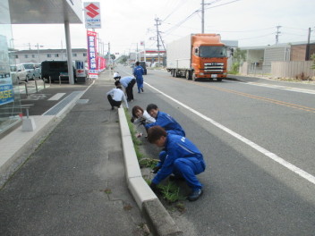 清掃活動を行いました！！