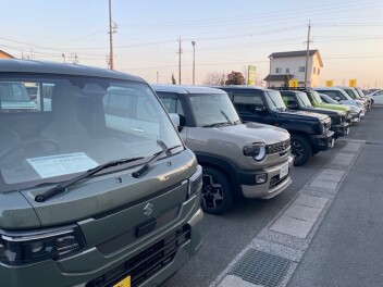 展示会開催中　ジムニー・クロスビー・キャリィ　展示中