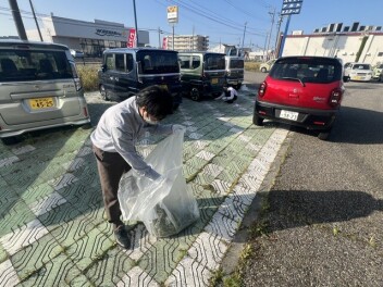 店舗周辺の清掃活動