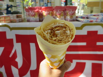 本日、クレープキッチンカー来店しております！！