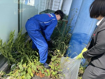 お店の周りを清掃しました！！！