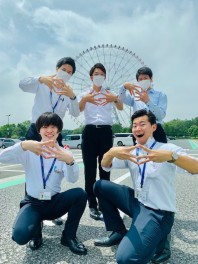 スズキ自販東京に新たな社員が加わりました。何卒宜しくお願い致します。